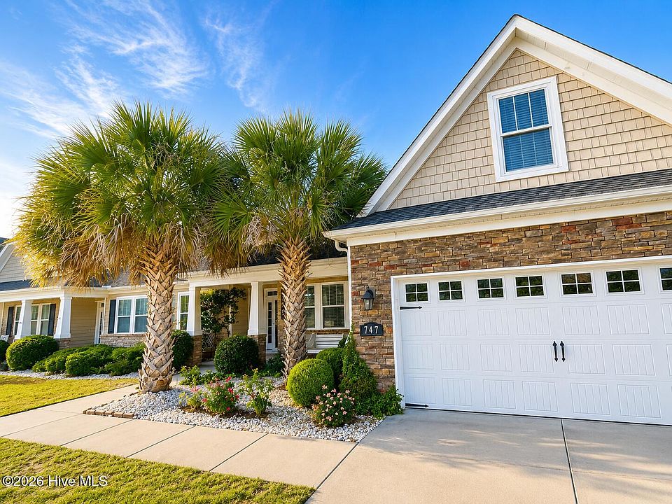 1st image of 747 Tuscan Way