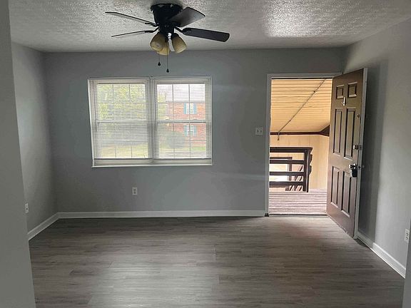 3rd image of 275 Shelby Ave #12