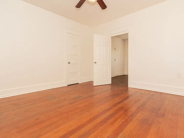 Charming 1-Bed/1-Bath Unit One Block From The Heart Of Barrio Logan! $1000 Deposit! — Photo 5