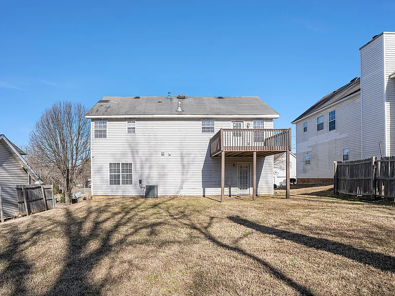 4357 Ward Bluff Ct — Photo 16