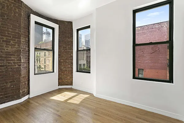 Rented by Compass | media 10