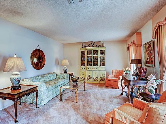 3rd image of 1502 Tucumcari Dr