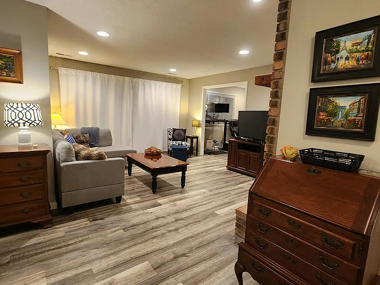 14355 Fairway Dr — Photo 2