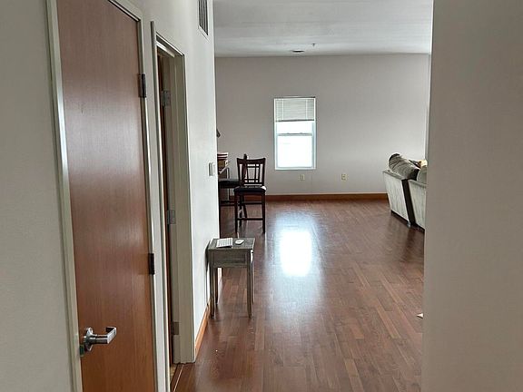 4th image of 6330 W Greenfield Ave