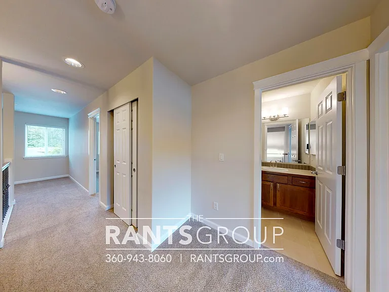 5212 Marian Dr NE — Photo 30