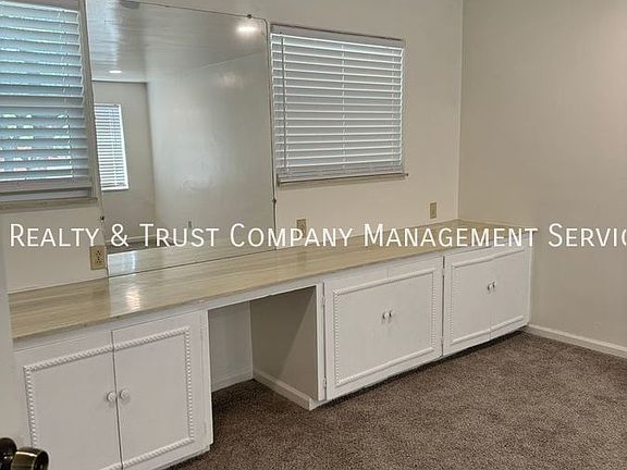 5th image of 2521 N Edith Blvd #1