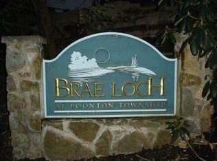 35 Brae Loch Dr #201, Boonton, NJ 07005
