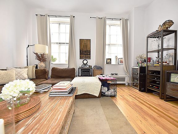 4th image of 160 W 16th St APT 4I
