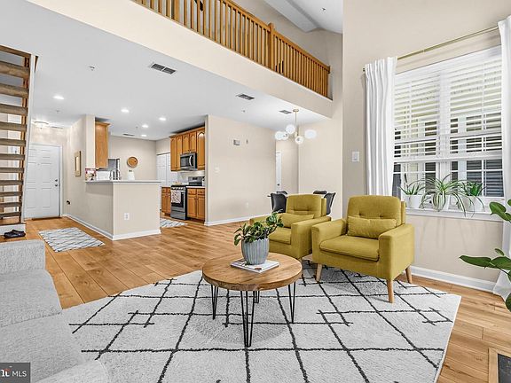 5th image of 43134 Watercrest Sq Unit 303