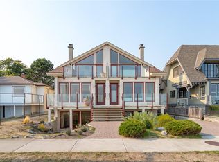 1518 Dallas Rd, Victoria, BC V8S 1A3