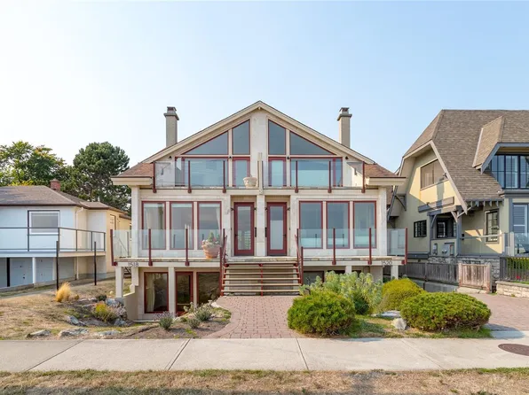 1518 Dallas Rd, Victoria, BC V8S 1A3