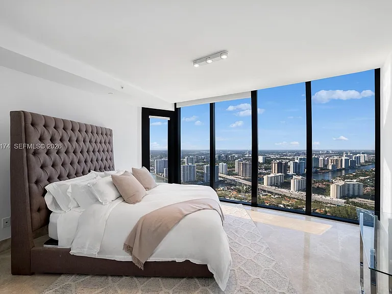 18555 Collins Ave #5105 — Photo 30