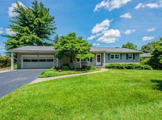 40 Rolling Hill Dr, Fairport, NY 14450