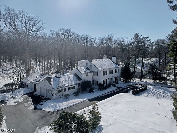 2nd image of 83 Devon Rd