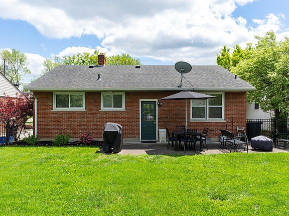 4th image of 7812 Greenbriar Ln