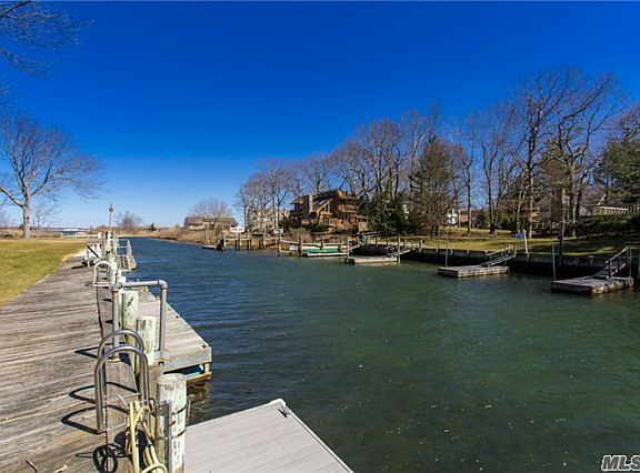 2nd image of 1315 Anchor Ln