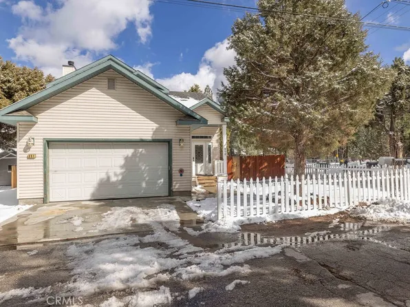 898 Cypress Ln, Big Bear City, CA 92314