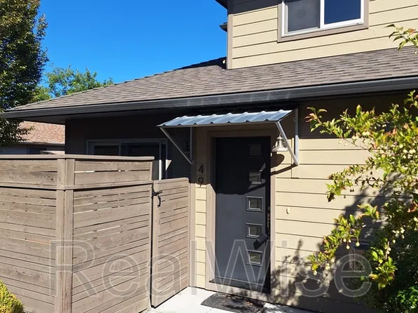 49 N Mountain Ave, Ashland, OR 97520