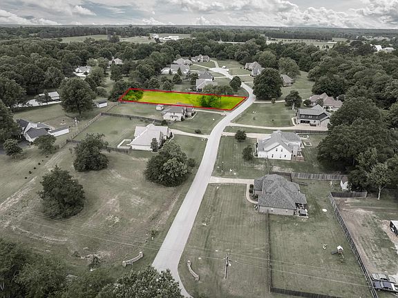 2nd image of 115 Cedar Hill Cv #4