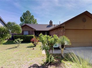512 Maplecreek Dr, Leander, TX 78641