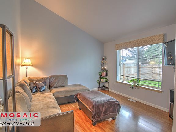 4th image of 154 131st St E