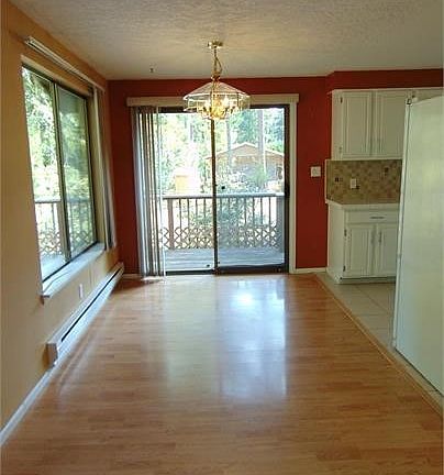 3rd image of 740 E Ballantrae Dr