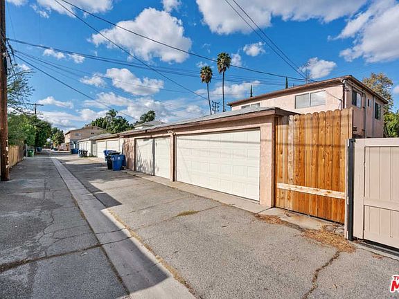 4th image of 11646 Chandler Blvd
