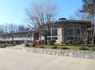 129 Cross Creek Dr, Mount Airy, NC 27030