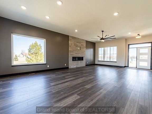 2nd image of 431 Ponderosa Dr