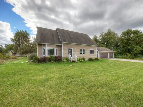 6655 E Julie Ct, Byron, MI 48418