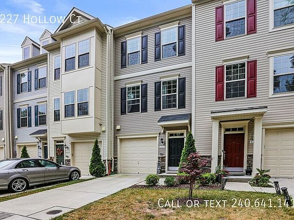 3rd image of 8227 Hollow Ct