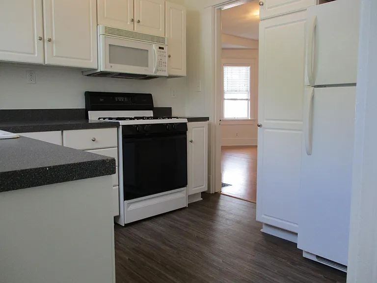 2929 English Ave — Photo 7