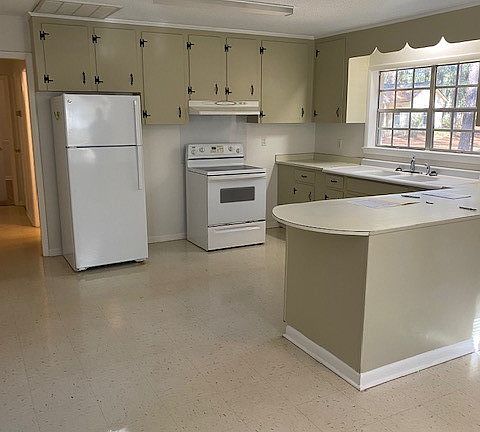 2nd image of 230 Springfield Egypt Rd