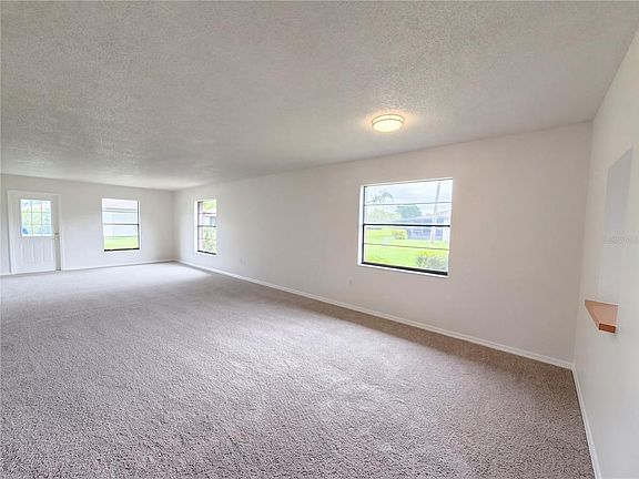 5th image of 6410 HERITAGE LANE