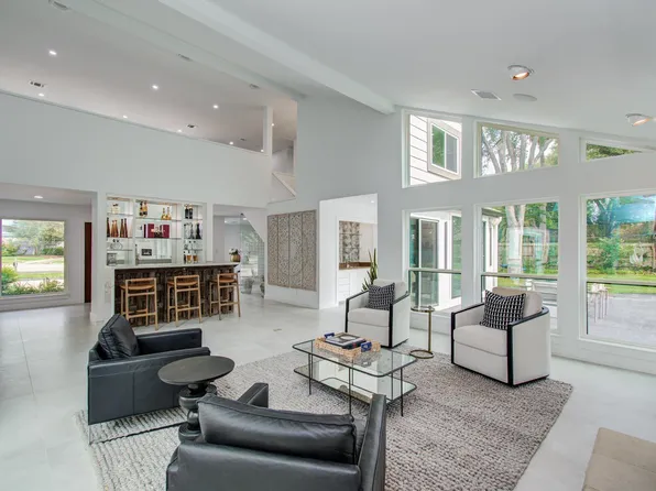 1607 Big Lake Dr, Houston, TX 77077