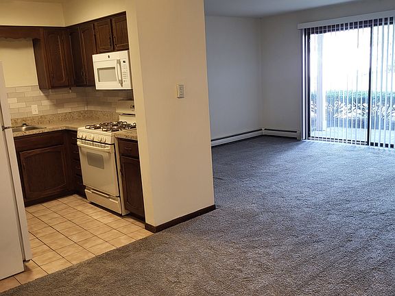 3rd image of 728 W 65th St APT 2