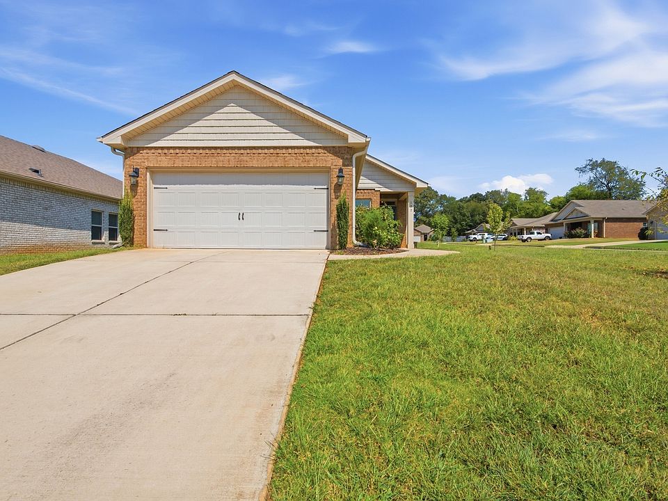 1st image of 127 Fellington Ct