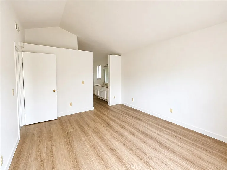 15583 Oak Springs Rd — Photo 34