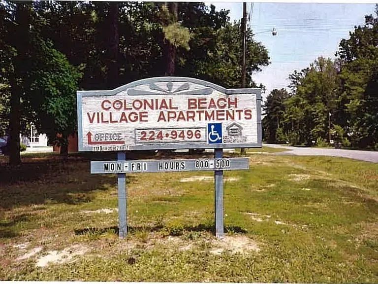 Colonial Beach Village — Photo 10