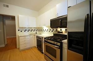 1st image of 3737 N Pine Grove Ave APT 1