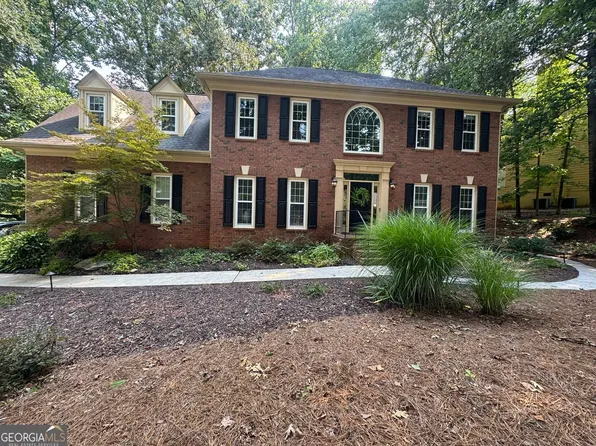 2652 Forest Meadow Ln, Lawrenceville, GA 30043