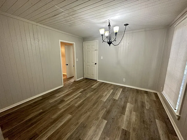 1008 Peak St — Photo 5