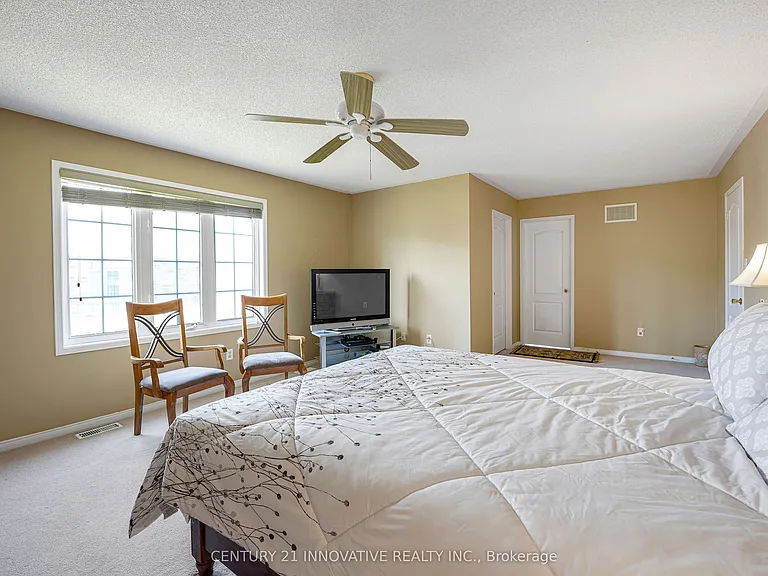 14 Middlecote Dr — Photo 38