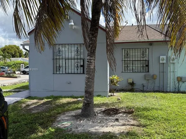 18423 NW 44th Pl, Miami Gardens, FL 33055