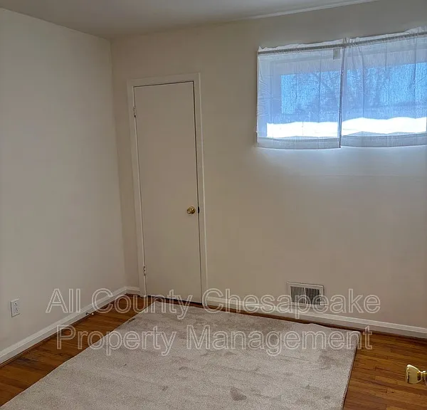 6206 Scranton Rd — Photo 9