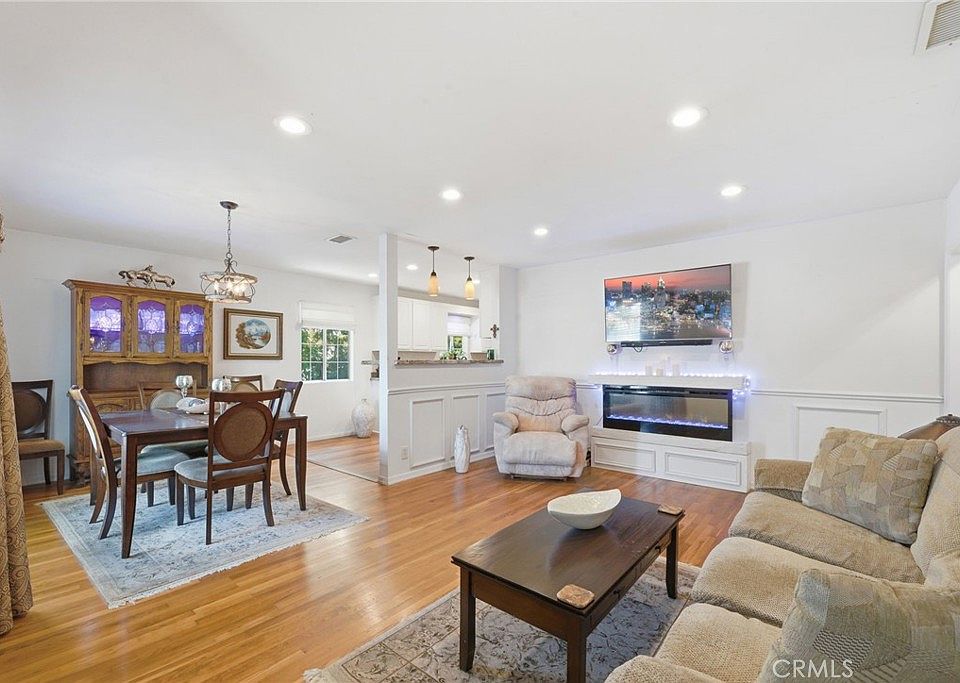 1st image of 3632 W 157th St