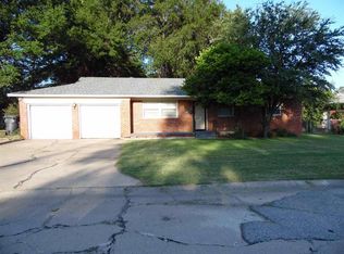 1019 Circle Dr, Ardmore, OK 73401