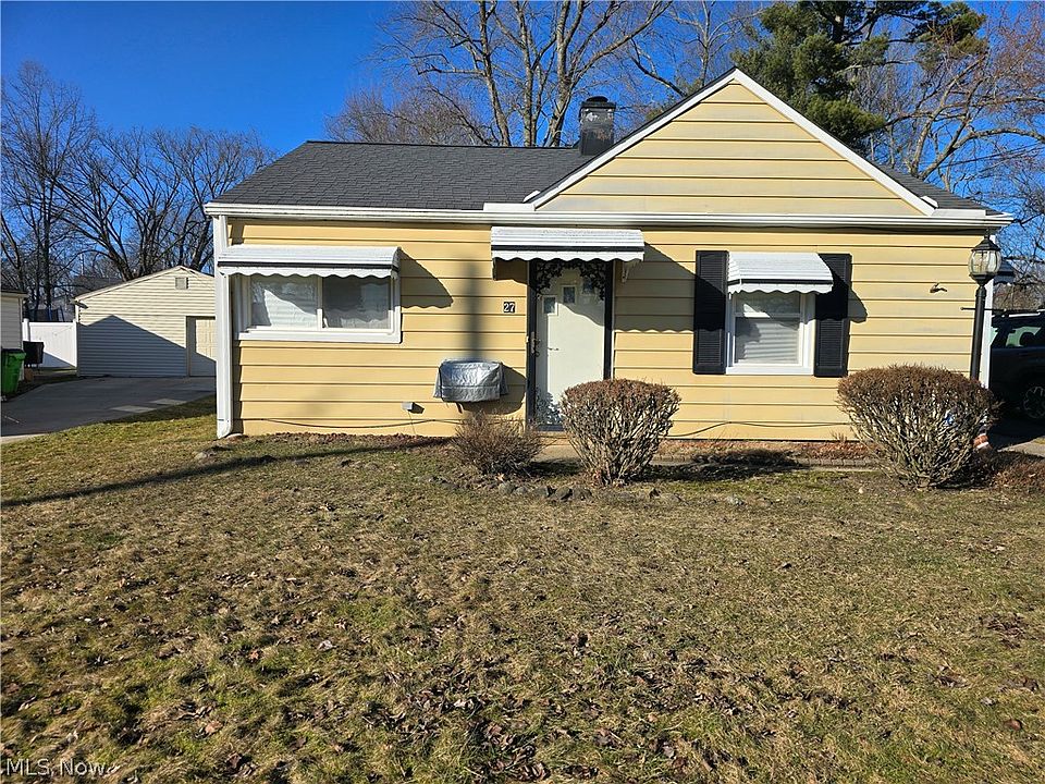 1st image of 27 Grandmere Dr