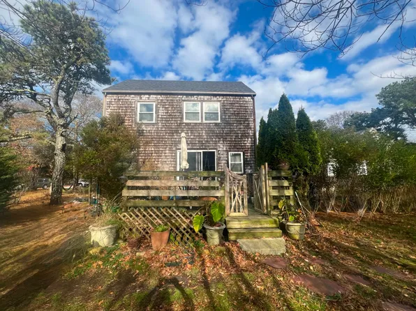 27 Macy Rd, Nantucket, MA 02554