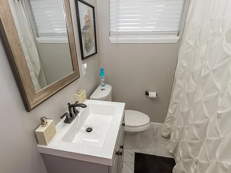 919 E Palmer St — Photo 18